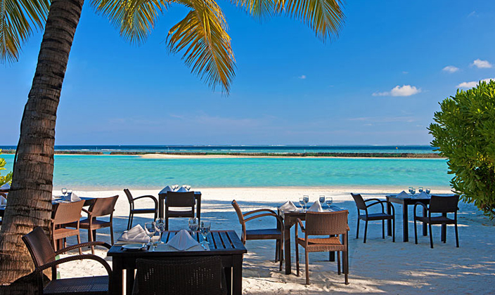 满月岛旅游攻略,满月岛和马尔代夫岛哪个好