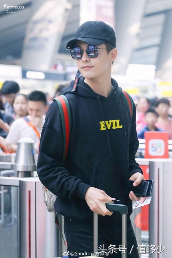 sandro时尚套装,sandro早春穿搭