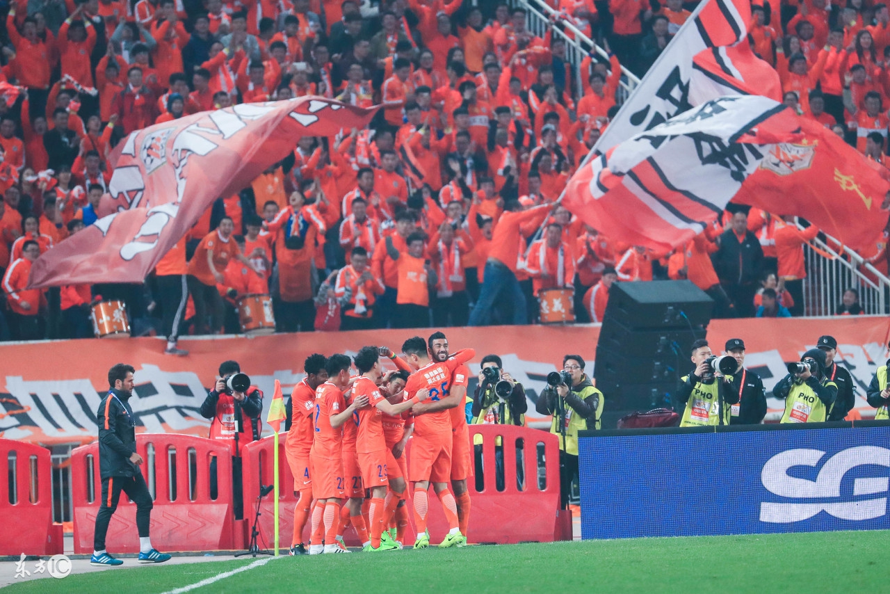 足球比赛解说词范文300字,7月6日足球盛宴解说词