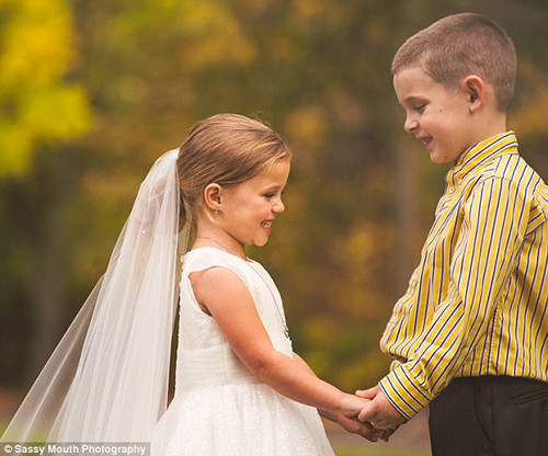 美国五岁小女孩sophie唱歌,sophia小女孩