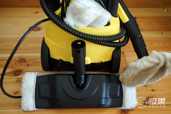 地板上粘东西了怎么弄掉,地板上粘了水泥怎么办