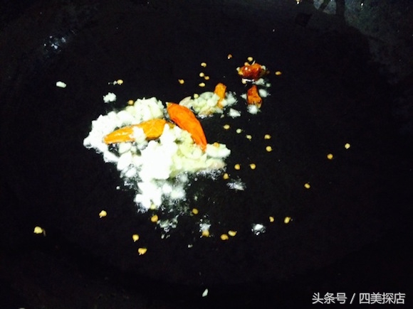 鱿鱼都能和什么一起炒,一吃鱿鱼就胃痛反胃