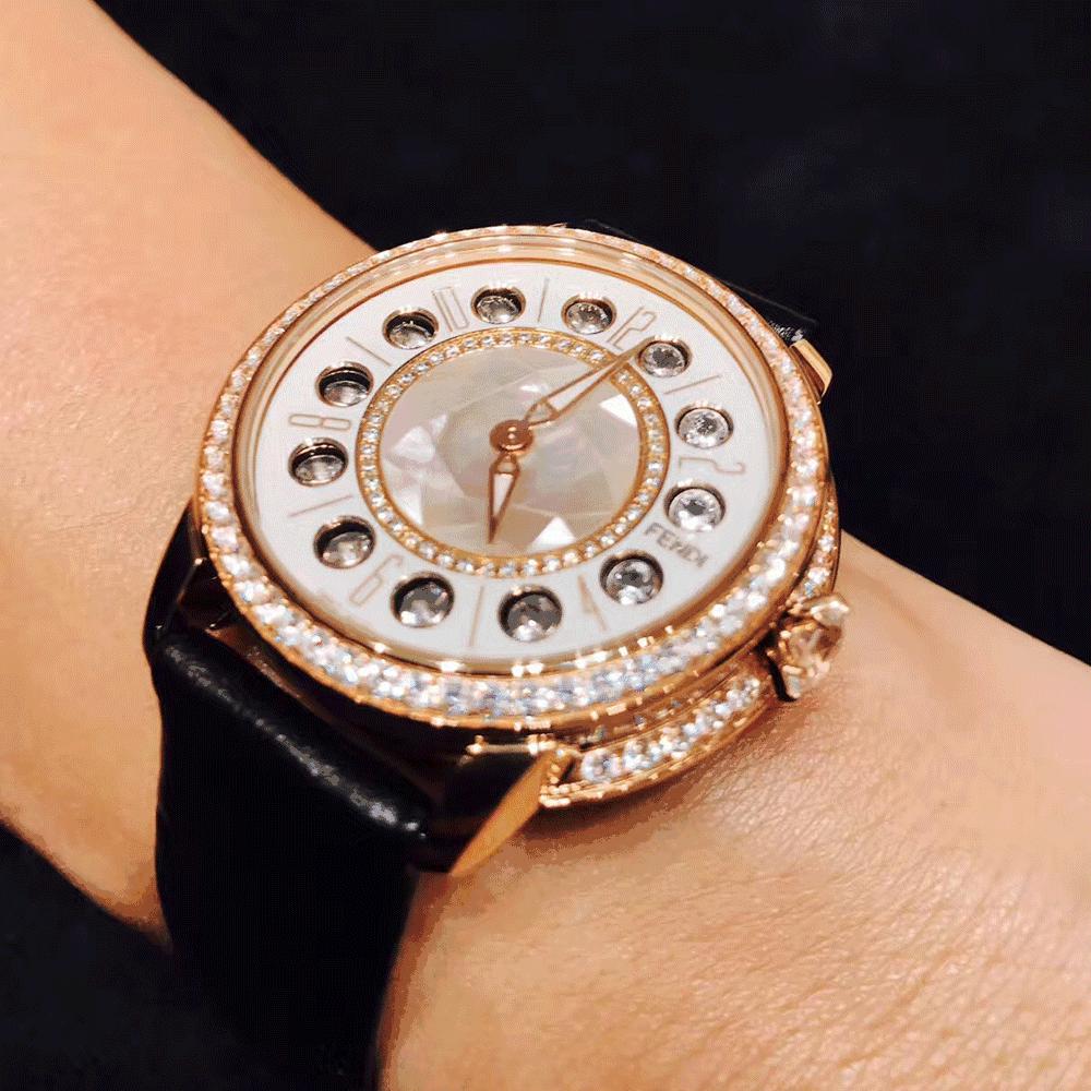 fendi小怪兽双肩包,fendi小怪兽男包2020款