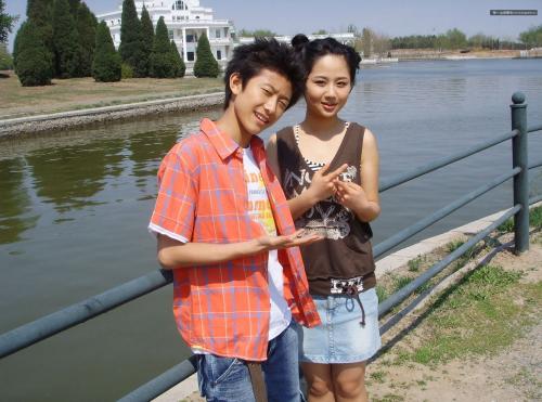 杨紫和关晓彤的真实关系,杨紫关晓彤哪个更出名