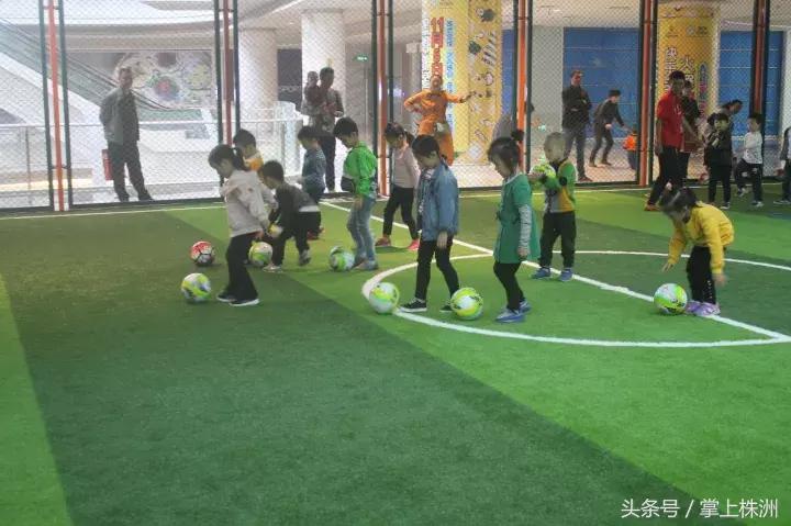 足球要从娃娃抓起不能随便放弃,足球要从娃娃抓起老报纸