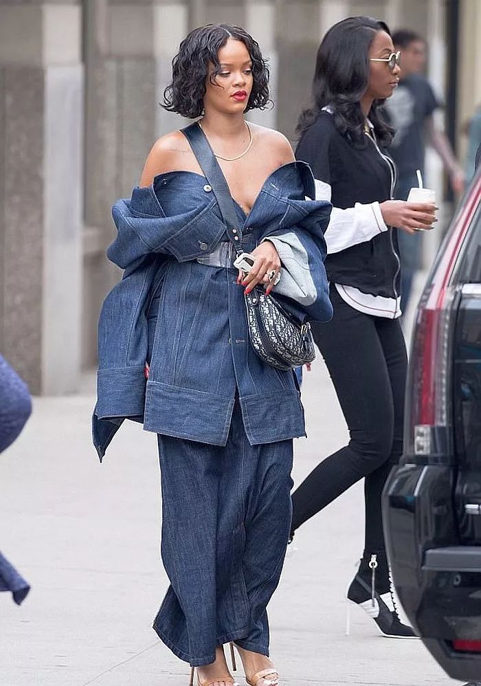 有着一种特殊复古感的街头潮牌,有一种范叫英伦风