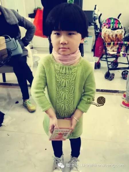 阿芳zhaodflisa花奴翻译——依米七分袖直筒裙萌芽