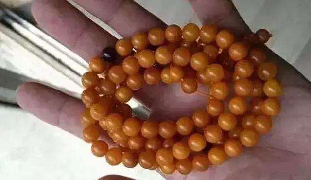 100年老蜜蜡真假鉴别,琥珀坊蜜蜡真假对比图