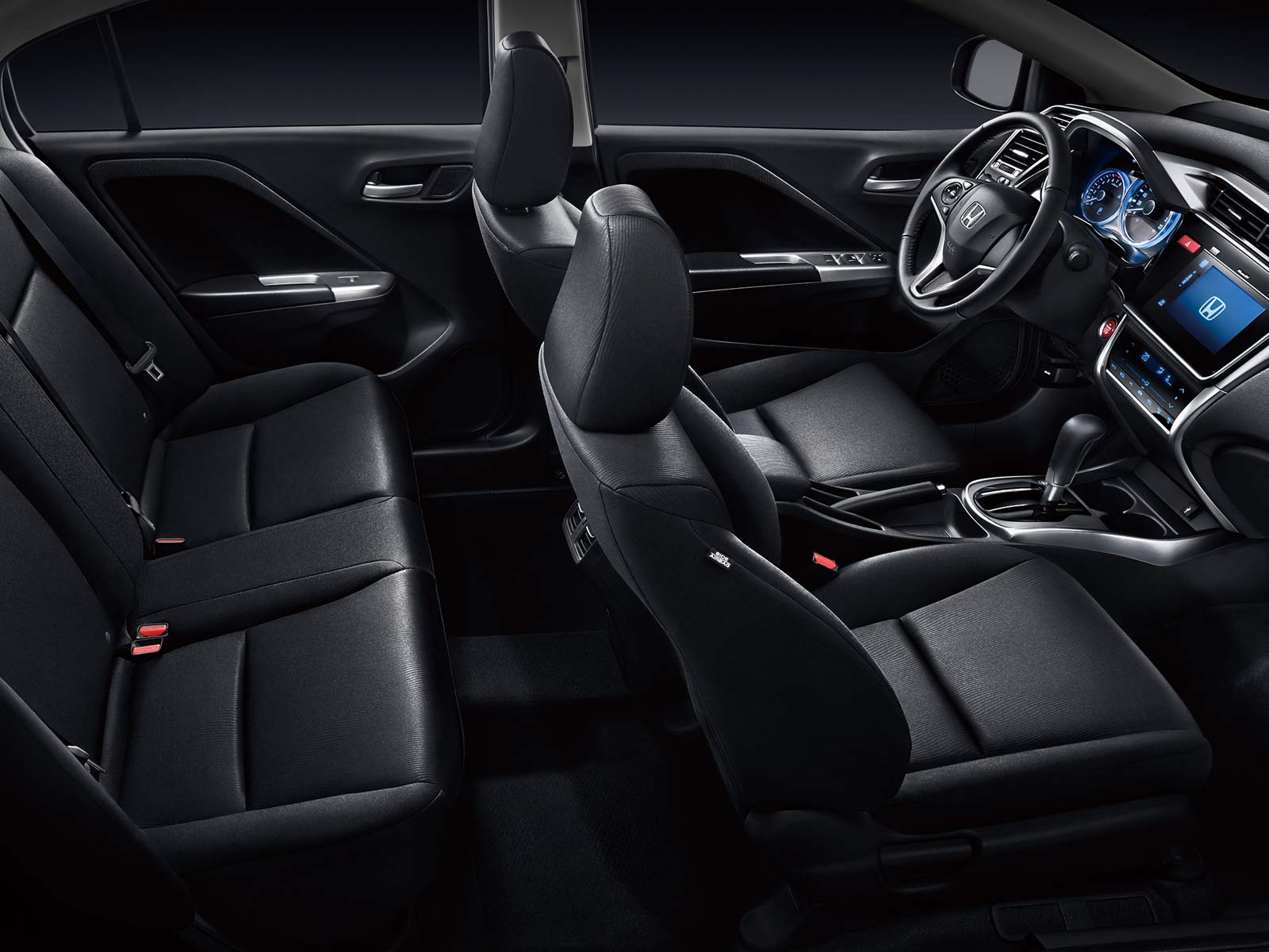 汽车小百科全集,雅阁汽车详细介绍