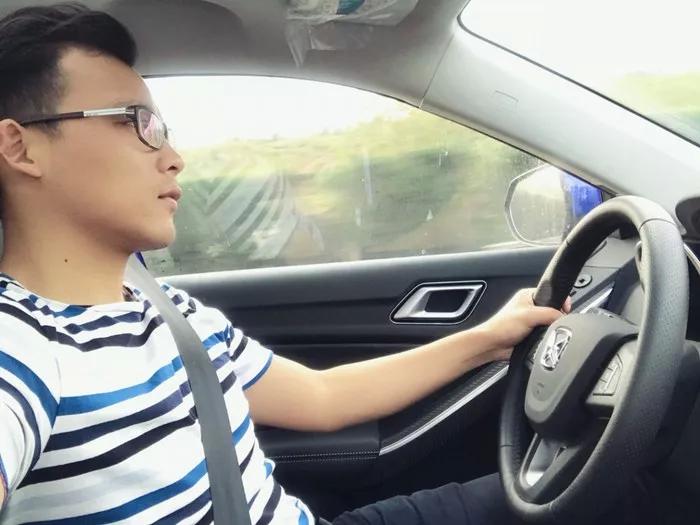 硬汉更柔情深度试驾驭胜S330