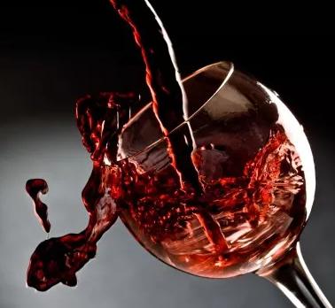 泡椒凤爪下酒菜的做法,泡椒油焖尖椒柠檬鸡爪的正宗做法