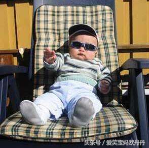 刚出生的宝宝怎么晒太阳合理,新生婴儿晒太阳的正确方法