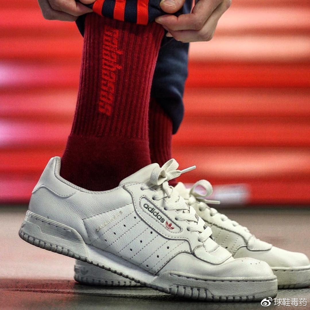 袜子老滑到鞋底怎么办,鞋子不穿袜子鞋底粘脚