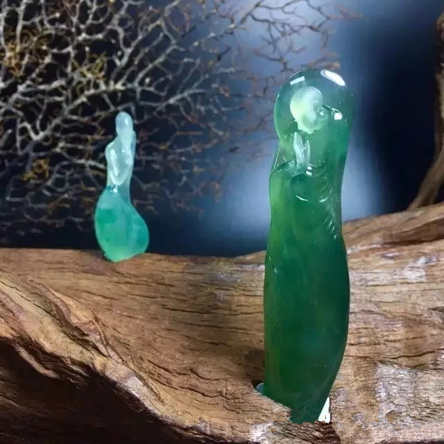 哇喔,这是翡翠吗?但又像是一幅画!只有1%的人看得懂!