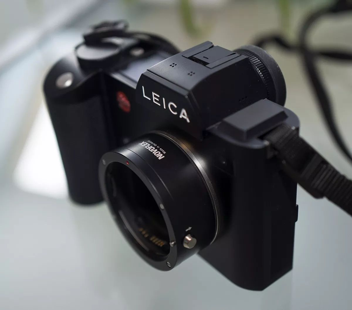 单反是不是不能常换镜头,单反镜头不能频繁换