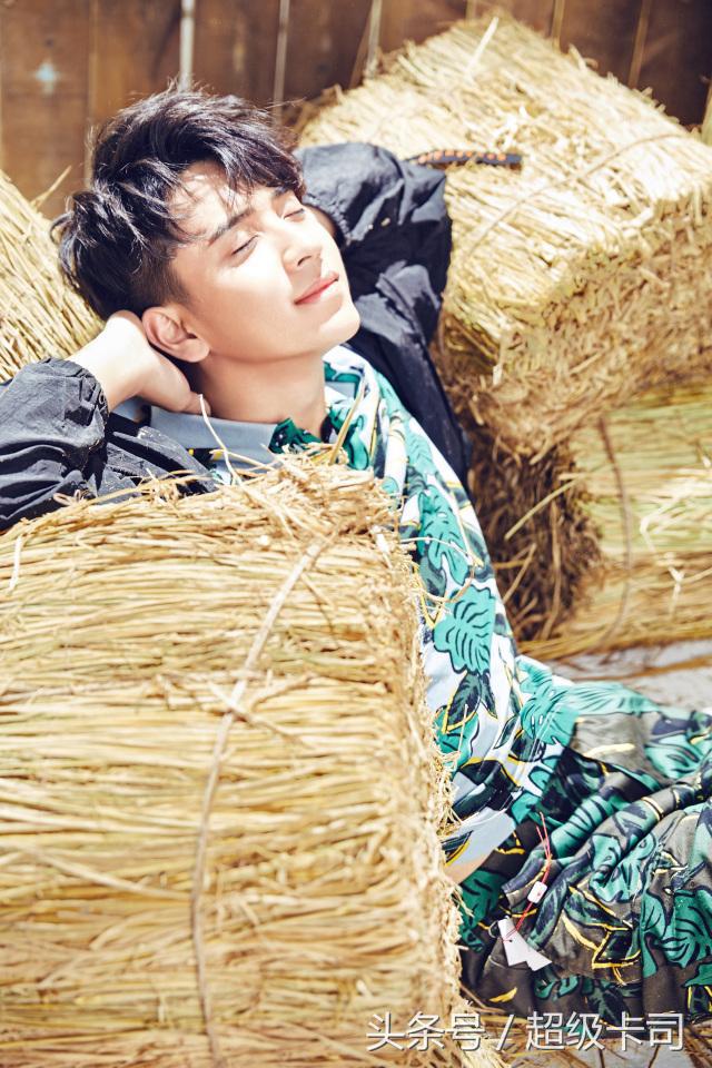 采访陈若仪高清,陈若轩采访说到王一博