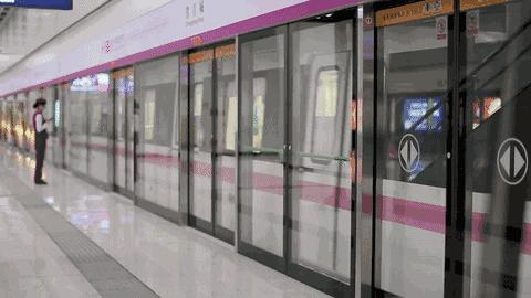 倒计时43天！武汉首条高富帅专列地铁下月就要通车啦！