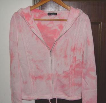 衣服穿的太脏如何轻松洗掉,白色衣服染上火龙果怎样快速洗掉