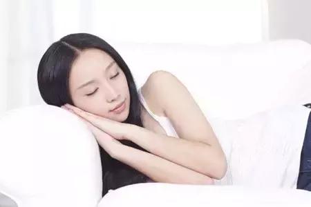 女人大姨妈持续半个月是什么原因,大姨妈返潮两次正常吗