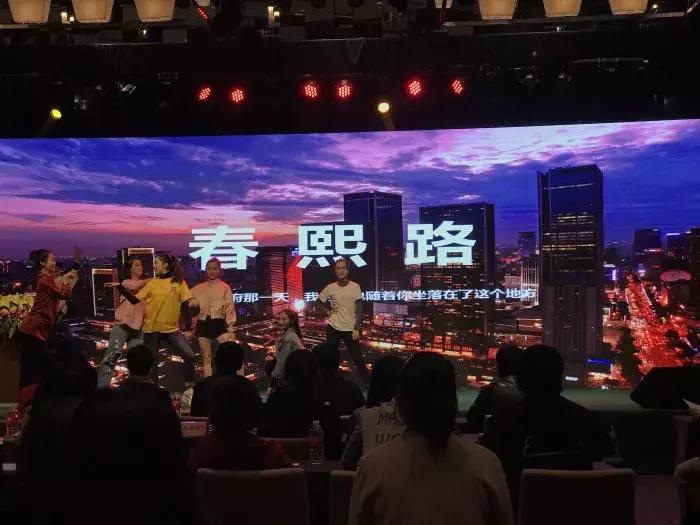 成都人不逛春熙路逛哪里,成都人怎么看待春熙路的穿搭