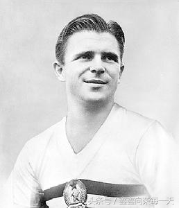 足坛现役十大前锋格列兹曼,世界足坛十大前锋排行榜