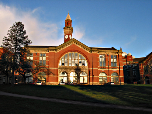 英国出国中介,澳洲出国中介费用一般多少钱