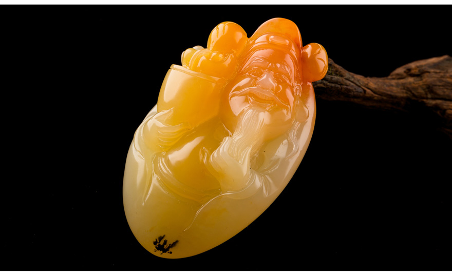 怎样挑选好的黄龙玉手串呢,黄龙玉鉴赏与选购的区别是什么