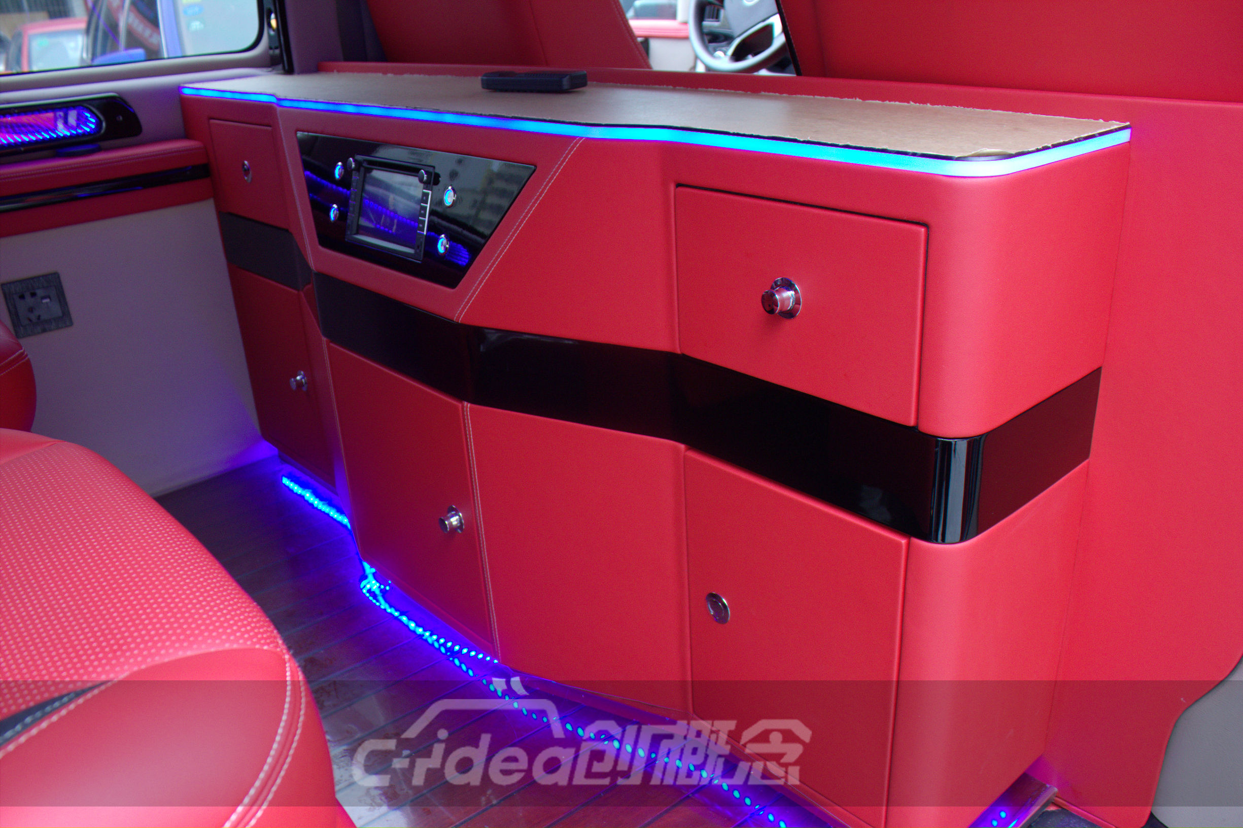 gmc商务房车内饰升级改装,gmc豪华房车内饰