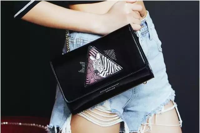 鏀惰棌杩囩殑鍖呭寘,鏀惰棌杩欏嚑涓簵閾轰笉鐢ㄦ剚绌挎惌