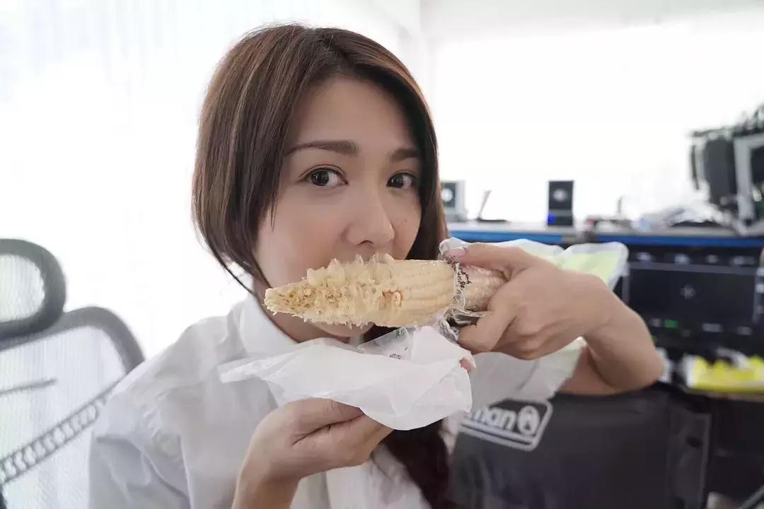 薛凯琪方大同相片素材,薛凯琪正脸照