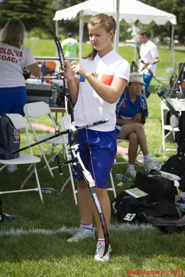 教你四步搞定反曲弓上弓弦