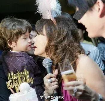 被泰国总理巴育骂红的女星把年度神曲拍成电影了~