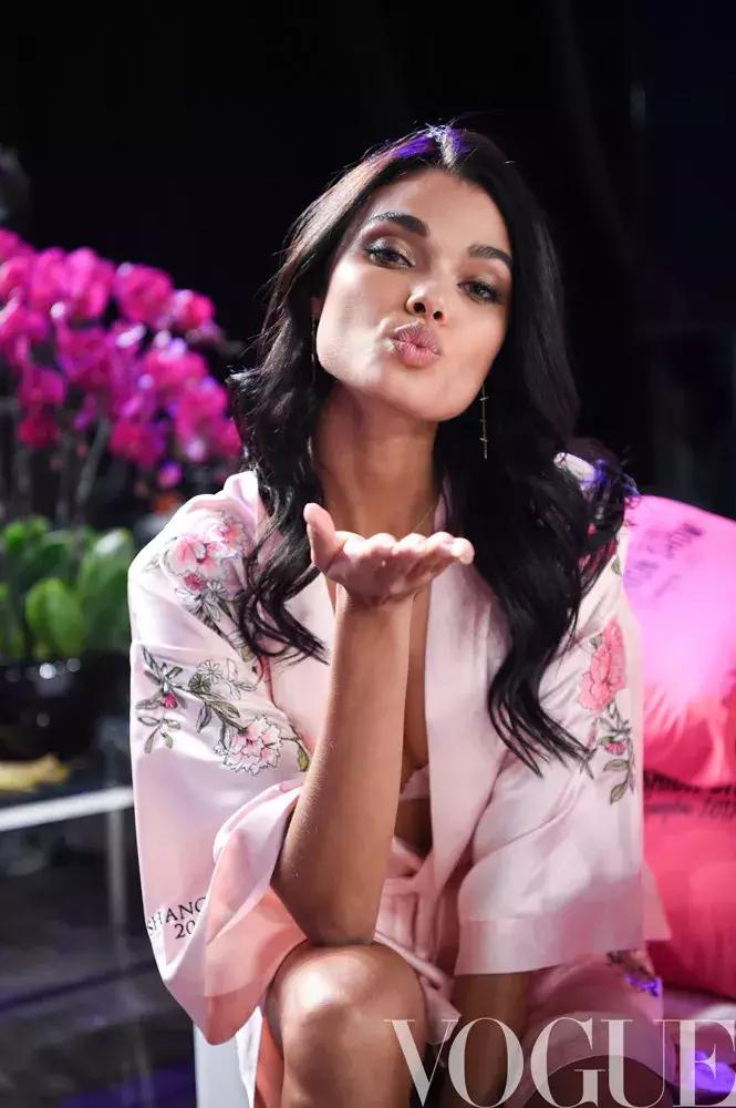 2017年维密秀视频完整版,2017维密秀现场直播