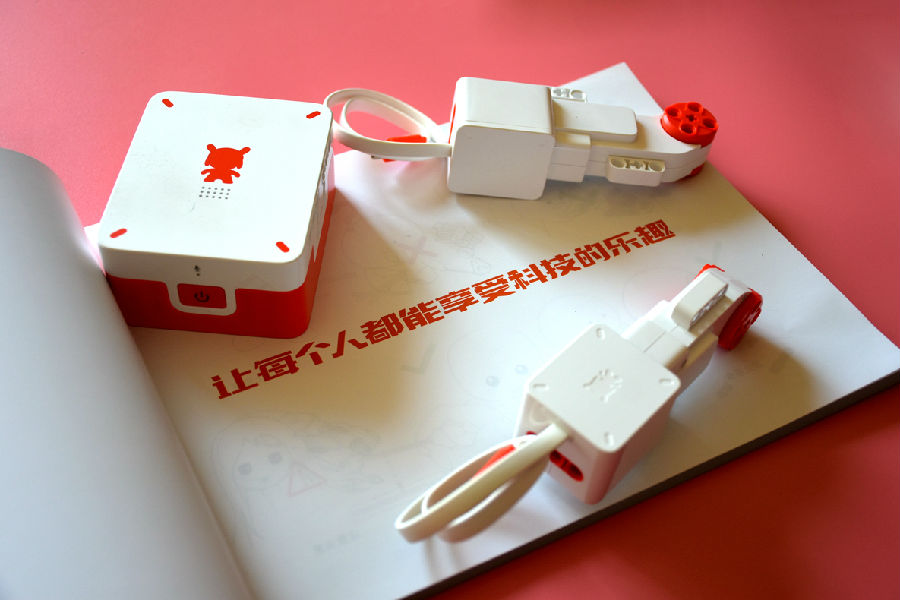 米兔积木履带机器人2000元以下的,米兔积木机器人app没有履带机甲了