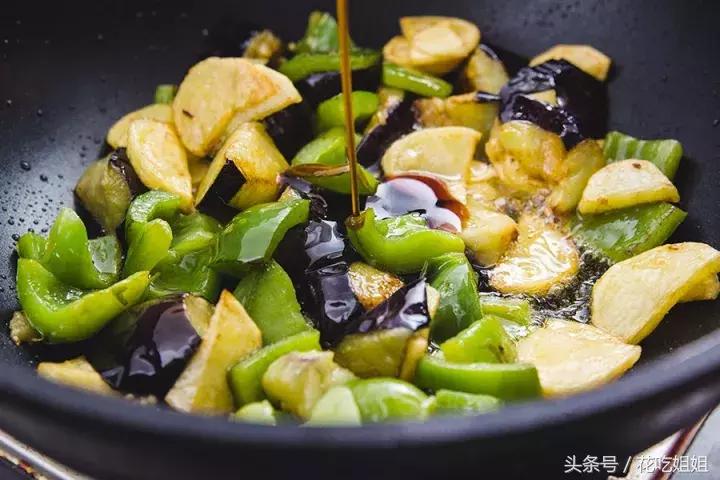 地三鲜的下饭神器,下饭神器地三鲜