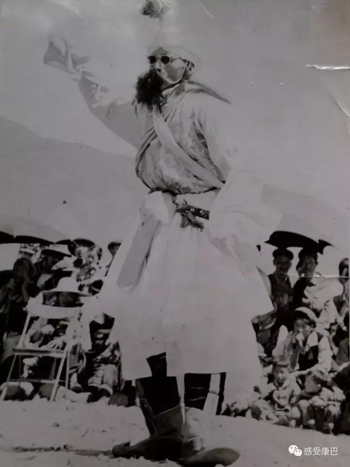 雪山上的红牡丹,藏族雪山上的红牡丹