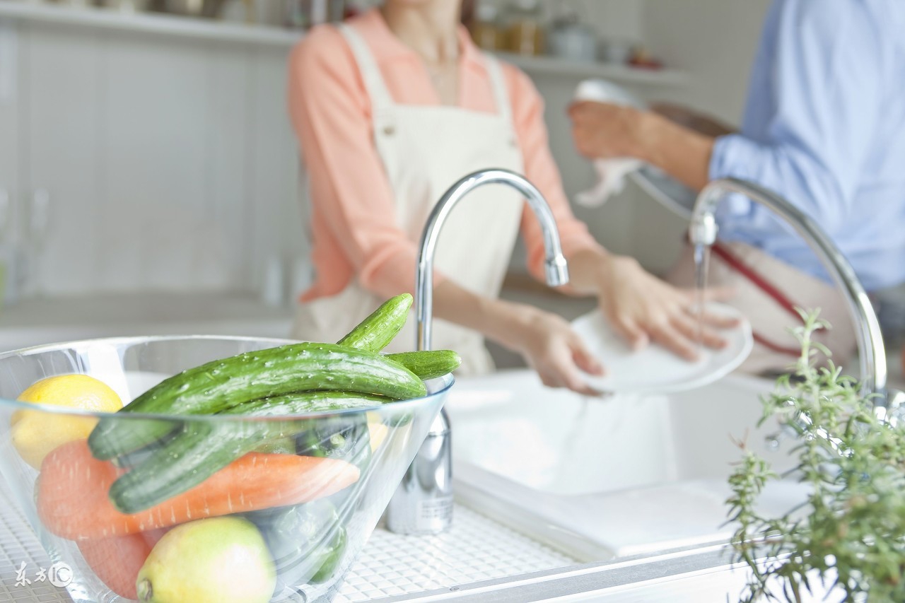 丈夫得了胃癌我该怎么办,老公胃癌晚期应该怎么去减轻负担