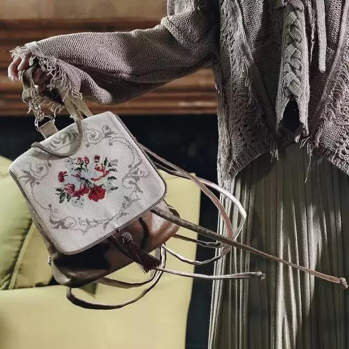 小众双肩包包推荐高级感,极简舒适百搭的双肩包推荐