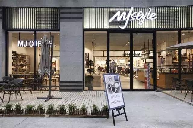 哪些小众品牌衣服好穿女装,时尚女装品牌除了zara还有哪些