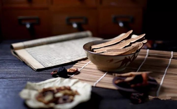 板蓝根可以与小柴胡一起使用吗,小柴胡颗粒使用说明书