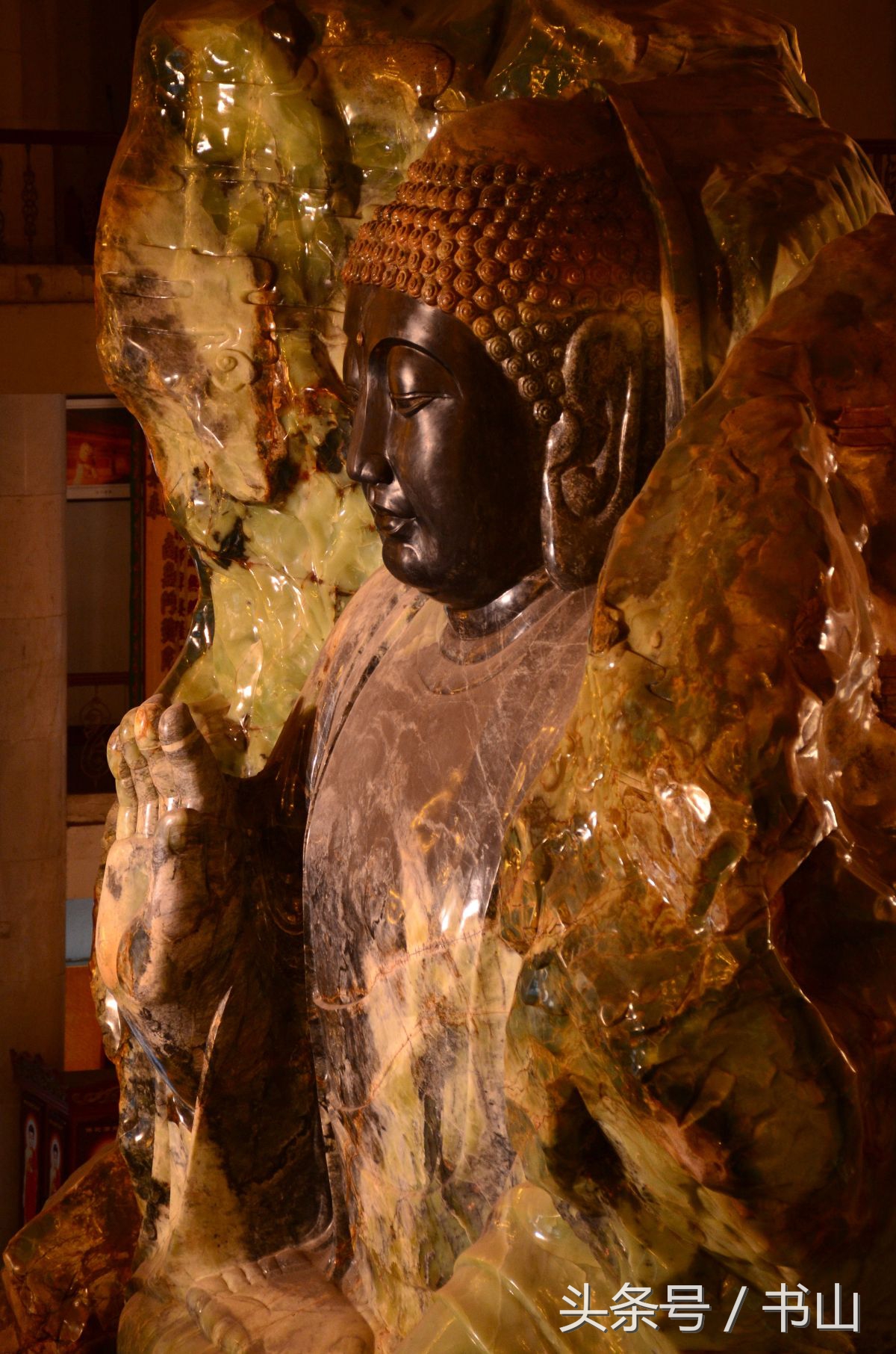 鞍山最大玉佛简介,辽宁鞍山最大的玉佛价值