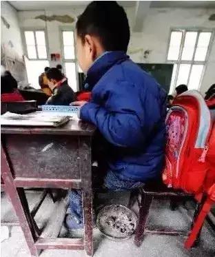 冬天来啦！开始烤火了，彭水人的烤火进化史，看看你到了哪一级？