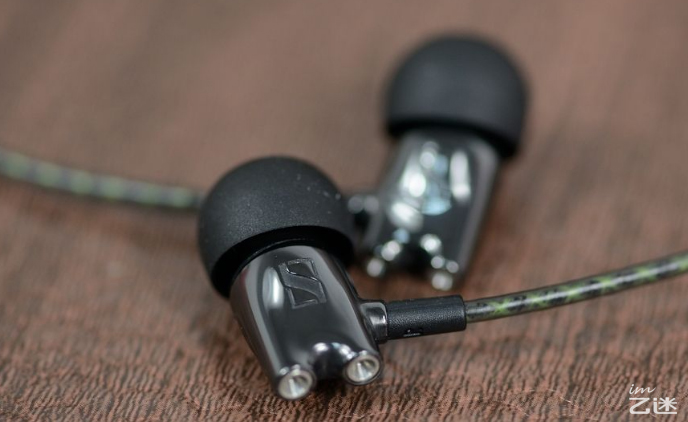 不就是个膜，凭啥卖1万多？8家旗舰动圈耳塞盘点