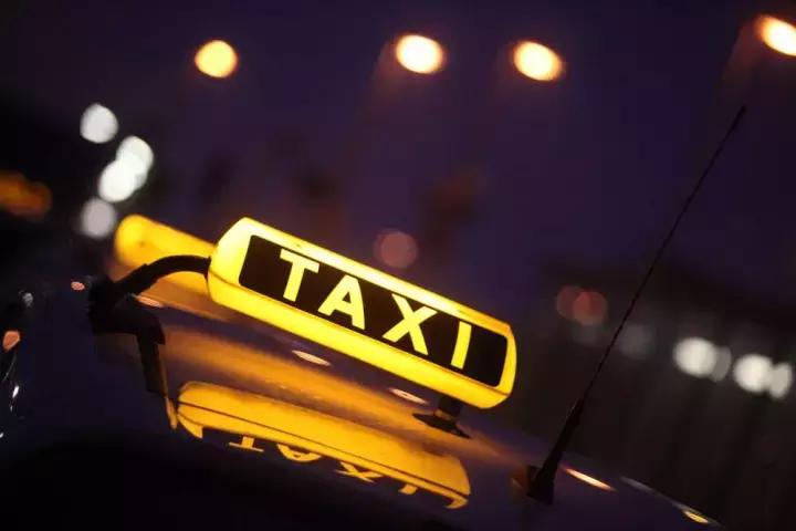 那些年薪10万的年轻北漂，过得有多惨？