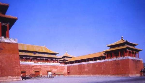 特大水晶走私案 (连云港海关查处走私水晶)