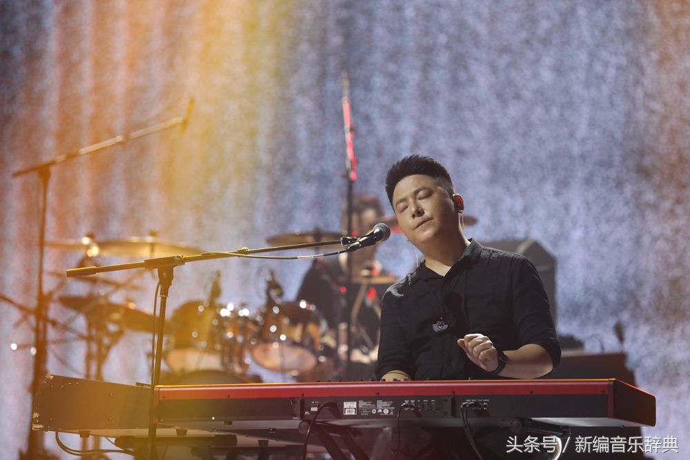 指南针乐队回来吉他弹唱,指南针乐队封神之作震撼现场