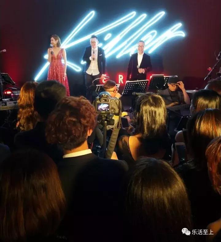 张国荣*用御**、为baby婚礼作设计的时尚教父，倾力做了一支杀手口红