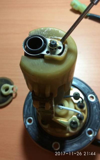 摩托车燃油泵滤网怎么换,摩托车更换汽油泵教程