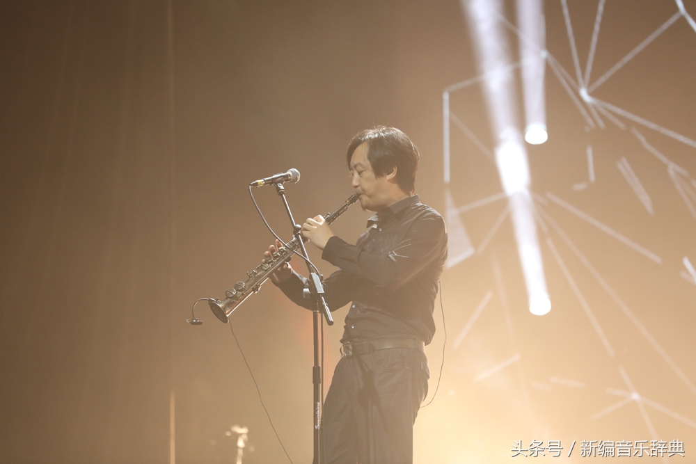 指南针乐队回来吉他弹唱,指南针乐队封神之作震撼现场