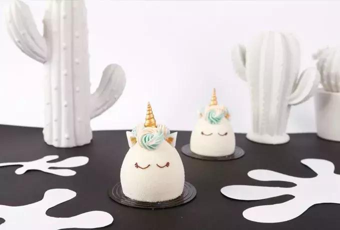 纪梵希37丝绒限定,甜品界品牌